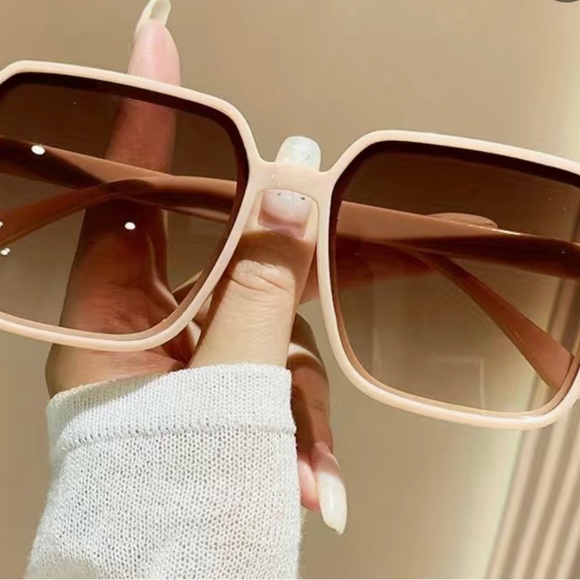 Accessories - - Oversized Square Fashion Sunglasses For Women Men UV400